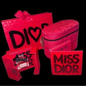 Miss Dior ESSENCE 🎀 GWP 5 Piece Bundle 🎀